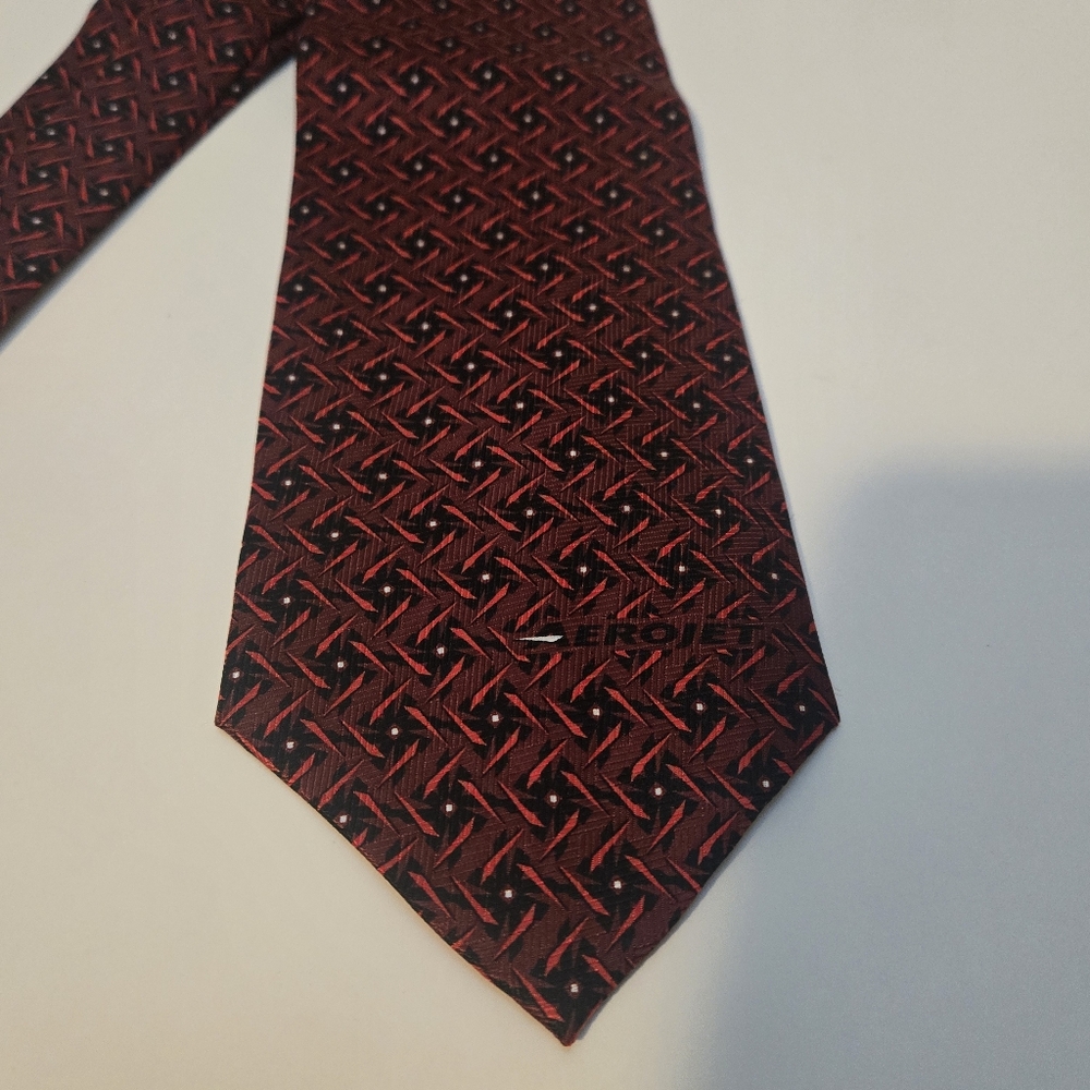 Buffalo Bay Silk Tie Red Aerojet